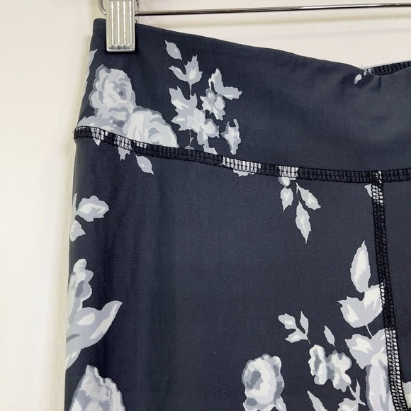 ALBION | ANTIQUA FIT  COMPRESSION FLORAL LEGGING - Picture 7 of 13